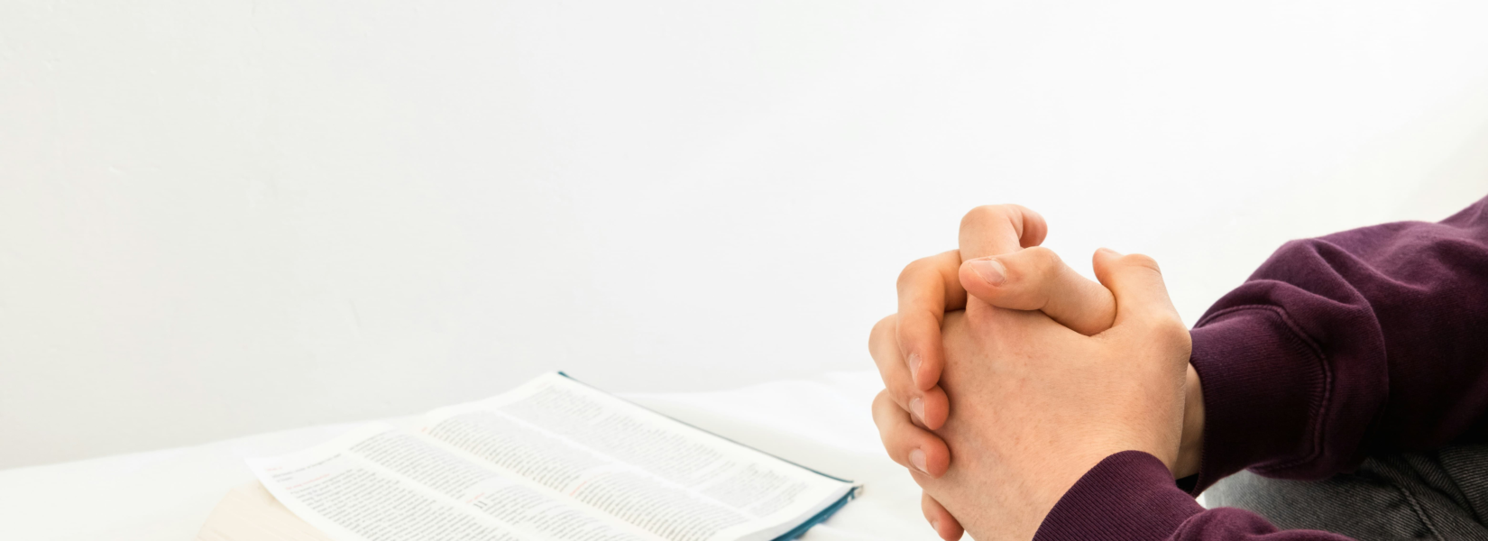 9 Wednesday Morning Prayers to Start Your Day With Peace and Strength