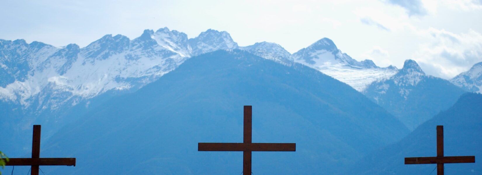 Prayer for Anxiety and Overthinking:15 Powerful Prayers to Calm a Worried Mind.
